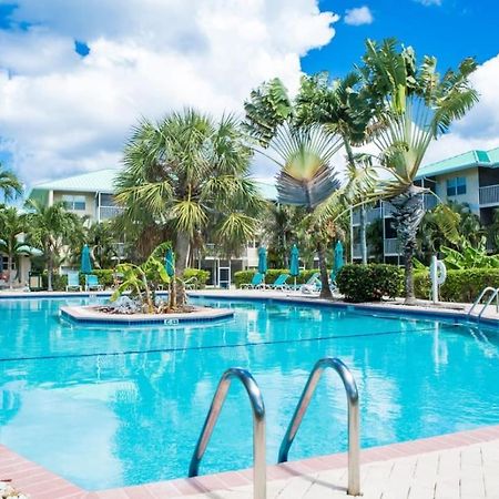 Beach Living At Plantation Village Blgs George Town Bagian luar foto