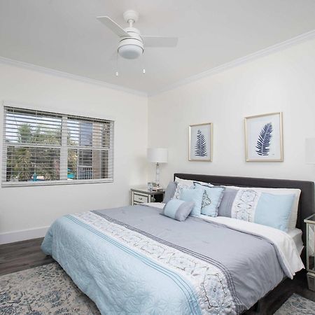 Beach Living At Plantation Village Blgs George Town Bagian luar foto