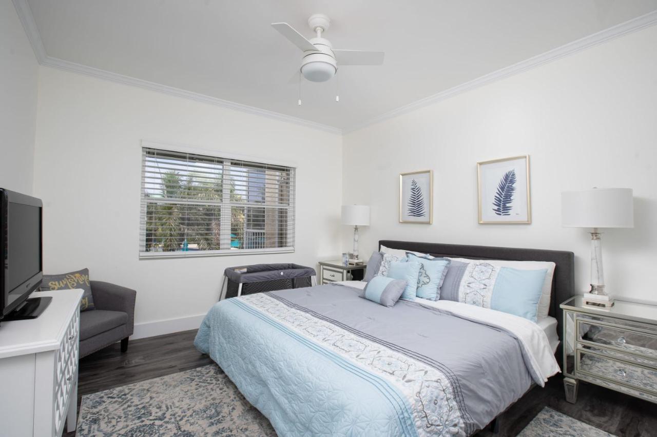 Beach Living At Plantation Village Blgs George Town Bagian luar foto
