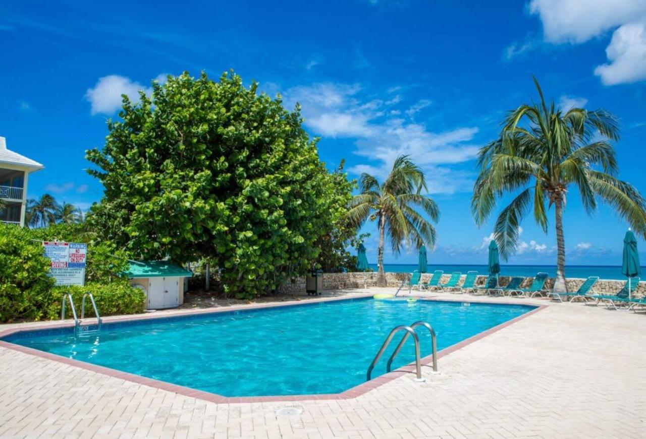 Beach Living At Plantation Village Blgs George Town Bagian luar foto
