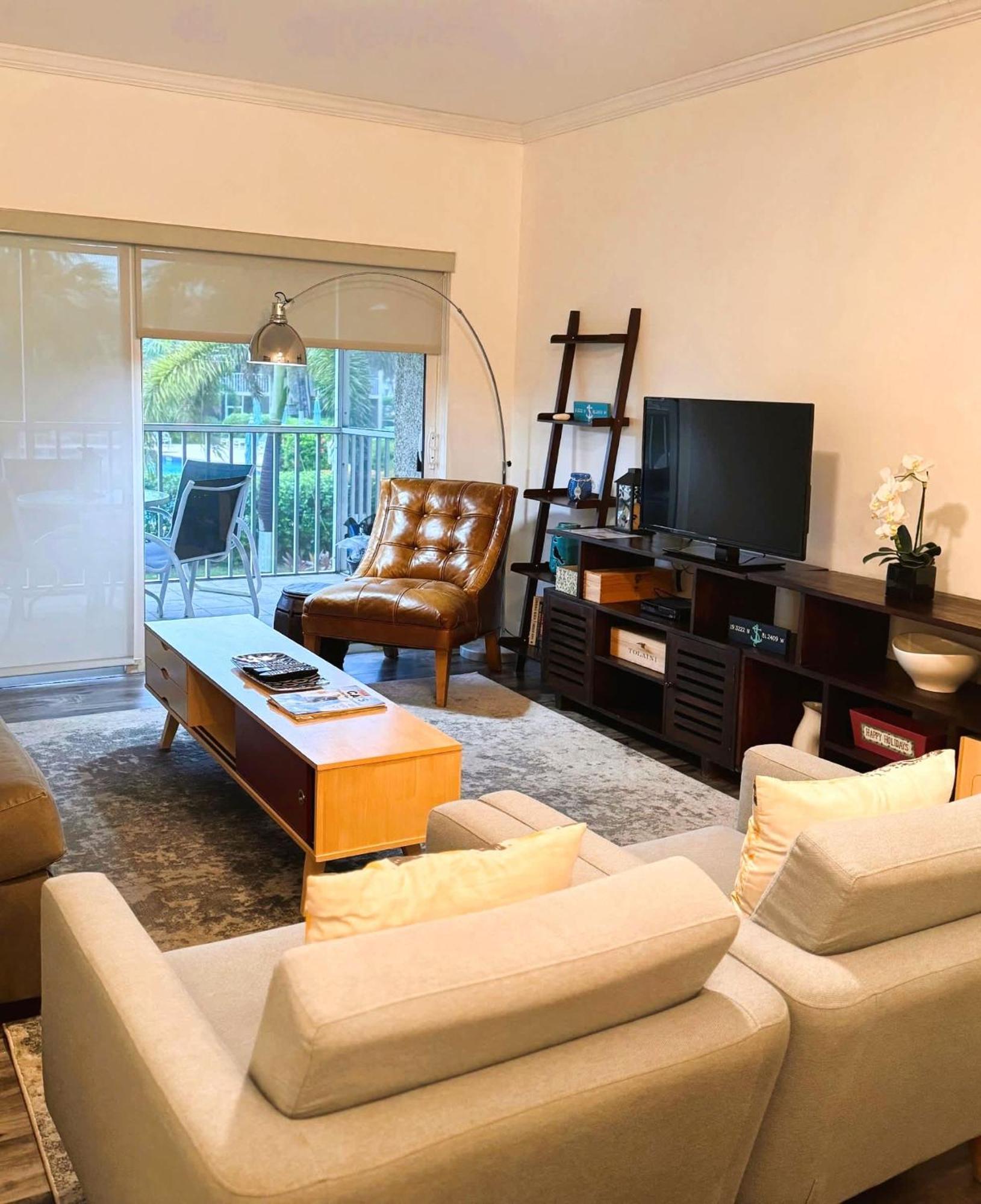 Beach Living At Plantation Village Blgs George Town Bagian luar foto